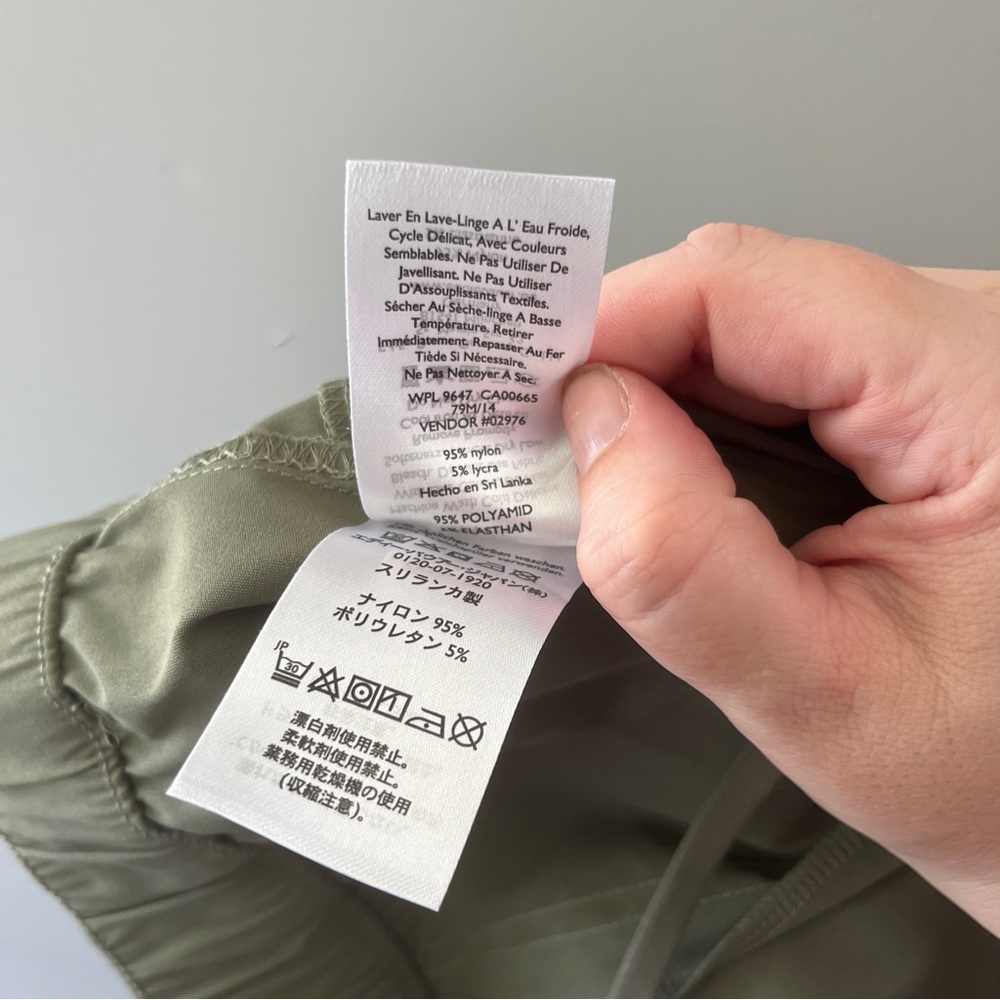 Eddie Bauer Green Nylon Cargo Pants High Rise Pull On Hiking Womens Size 14 - Picture 7 of 8
